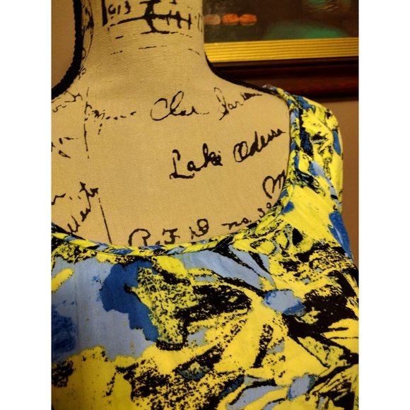 Westbound blue bright green abstract print top size L cut-out detail sleeves - Picture 2 of 5